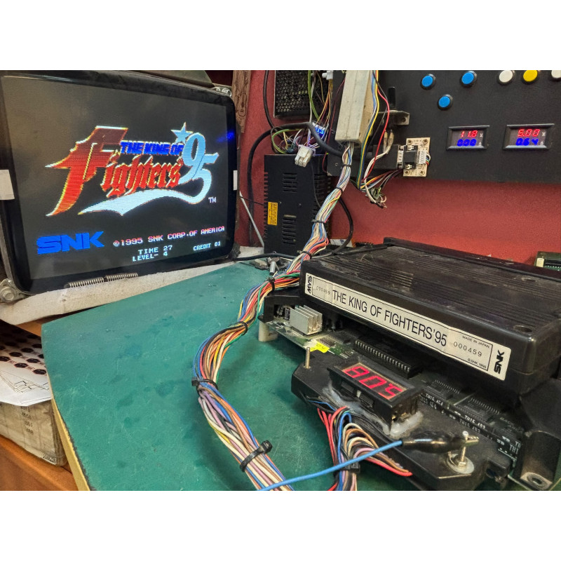 Cartucho original de Neo Geo del juego King of Fighters '95.