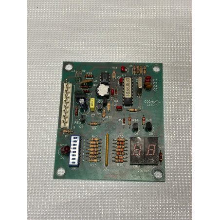 Placa gestora de créditos con voltímetro, de marca Cocamatic.