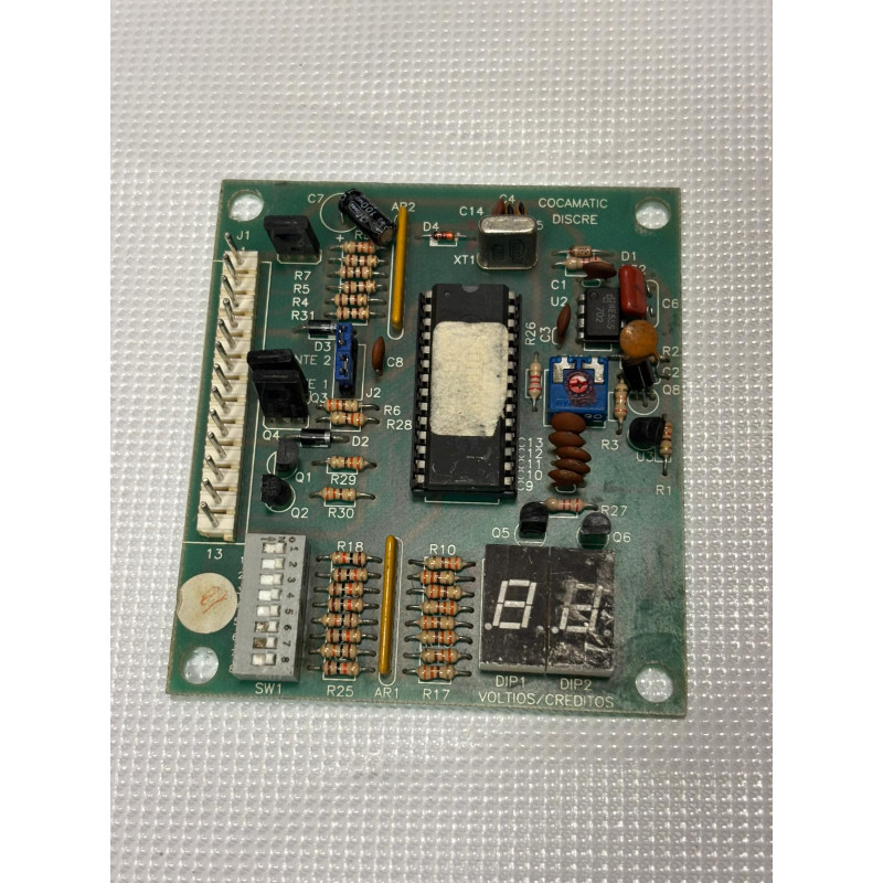 Placa gestora de créditos con voltímetro, de marca Cocamatic.